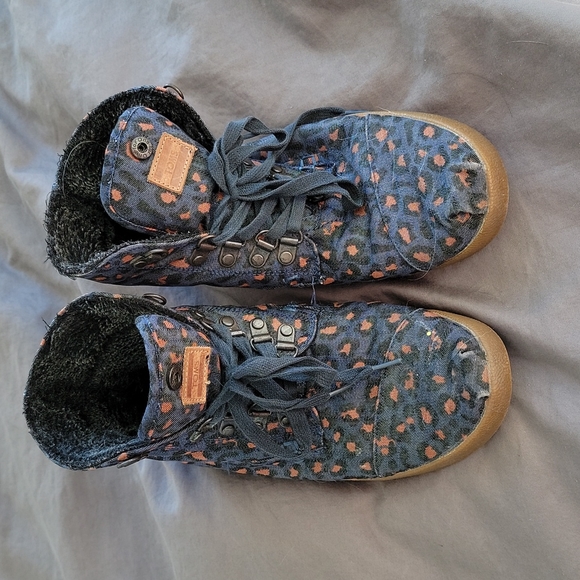 Tom's leppard print booties - Picture 2 of 7